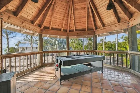 7147 La Lenaire Drive Longboat Key FL 34228