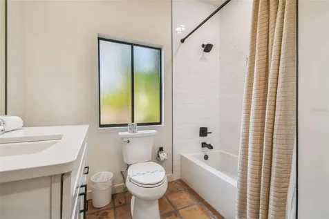 7147 La Lenaire Drive Longboat Key FL 34228
