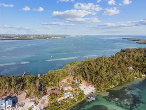 7147 La Lenaire Drive Longboat Key FL 34228