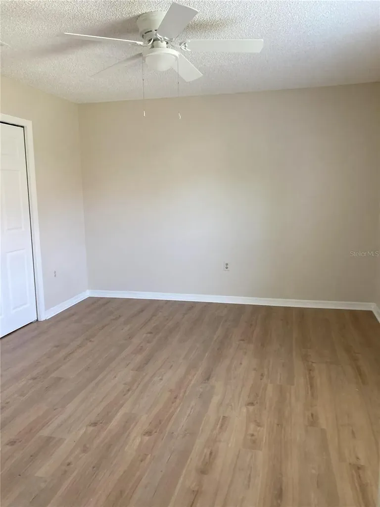 1135 SW Fairfax Glen Lake City FL 32025