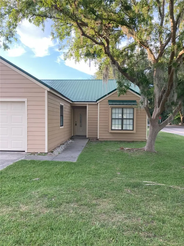 1135 SW Fairfax Glen Lake City FL 32025