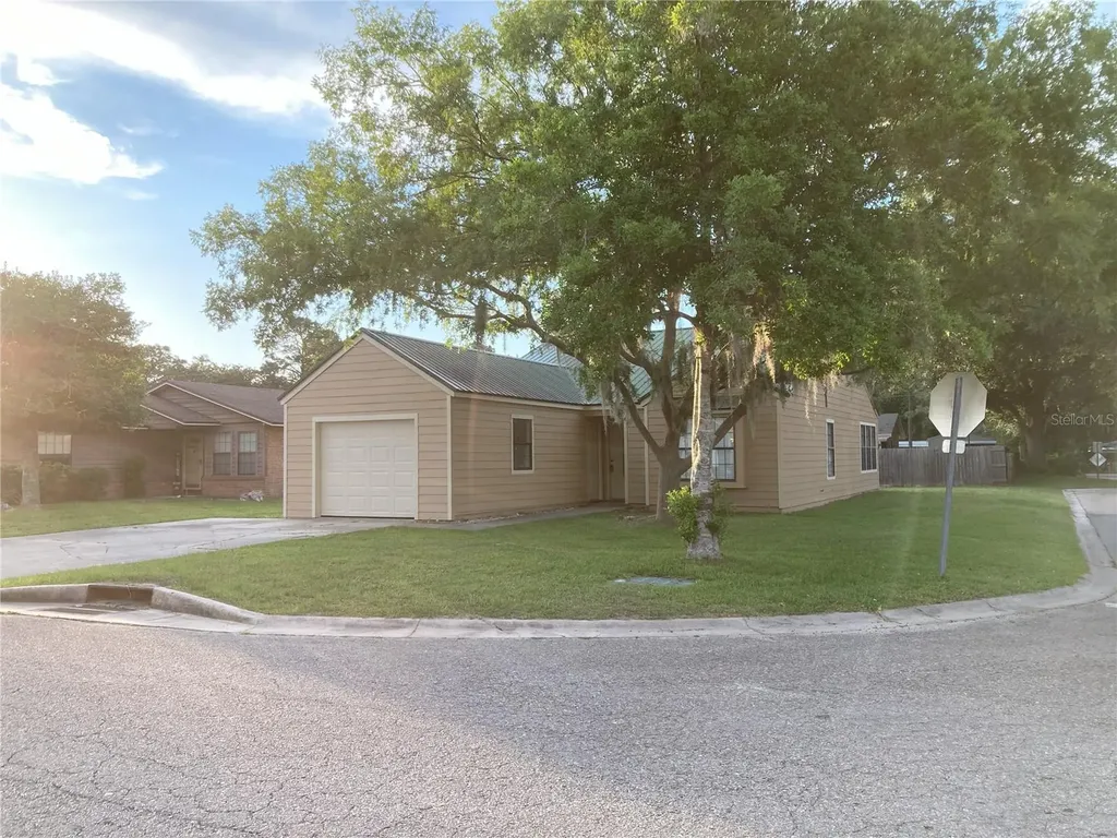 1135 SW Fairfax Glen Lake City FL 32025