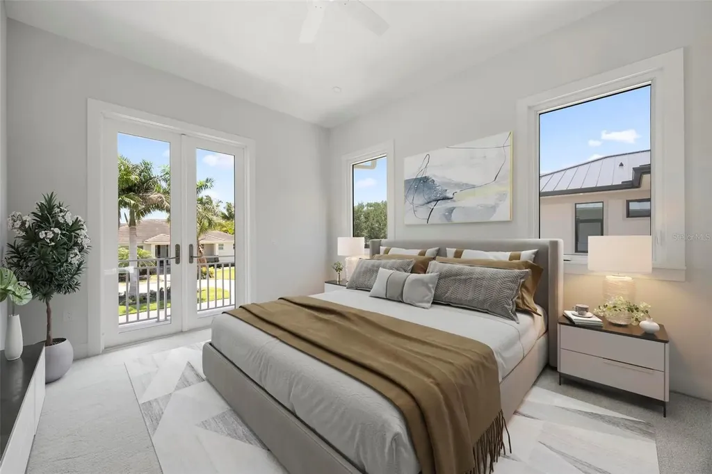 533 Venice Lane Sarasota FL 34242