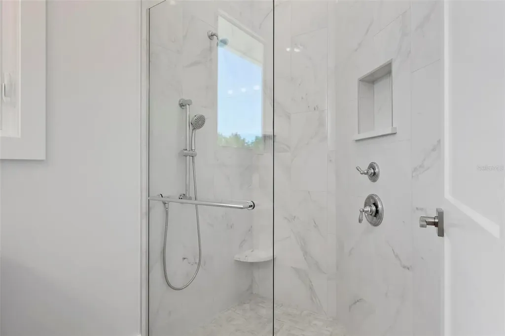 533 Venice Lane Sarasota FL 34242