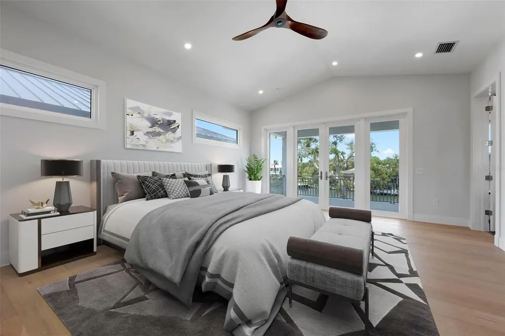 533 Venice Lane Sarasota FL 34242