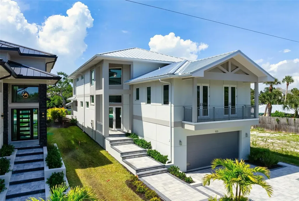 533 Venice Lane Sarasota FL 34242