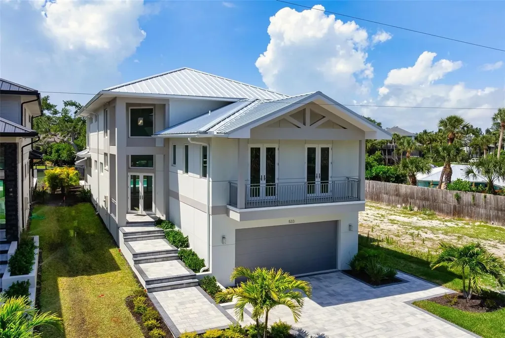 533 Venice Lane Sarasota FL 34242
