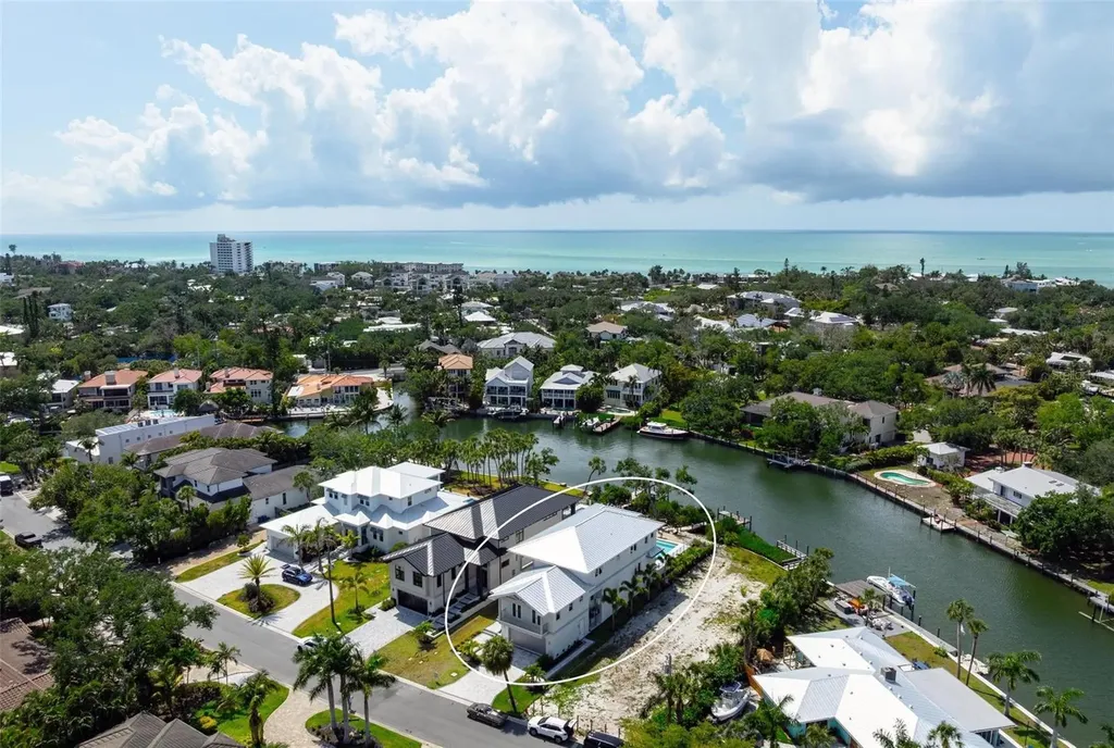 533 Venice Lane Sarasota FL 34242