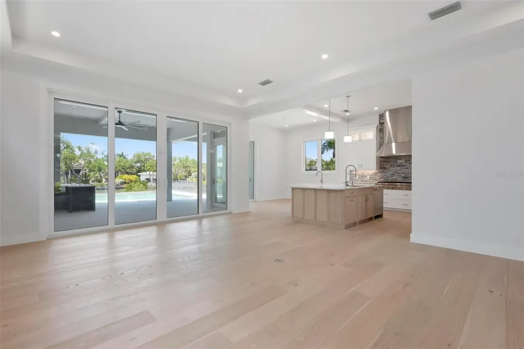 533 Venice Lane Sarasota FL 34242