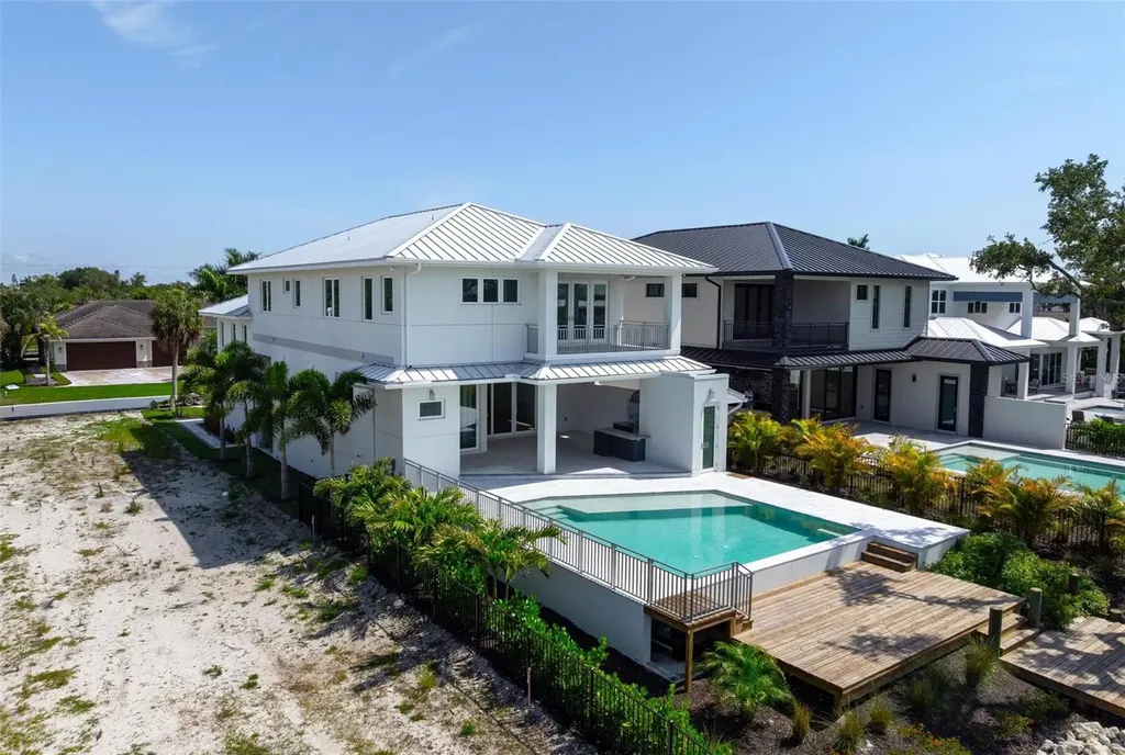 533 Venice Lane Sarasota FL 34242