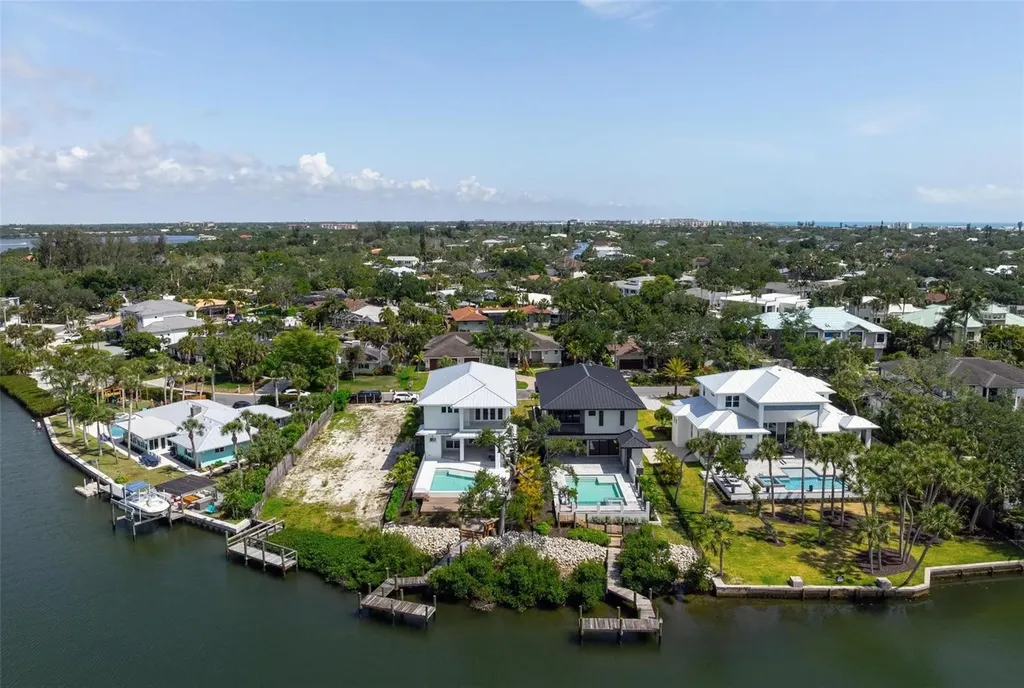 533 Venice Lane Sarasota FL 34242
