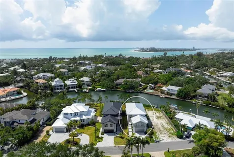 533 Venice Lane Sarasota FL 34242