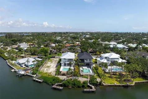 533 Venice Lane Sarasota FL 34242
