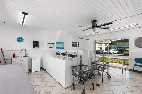 1250 S Pinellas Avenue Tarpon Springs FL 34689