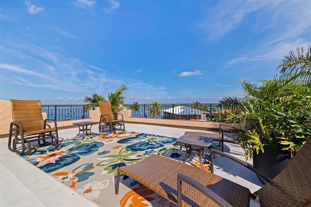 1815 Bayou Grande Boulevard NE St Petersburg FL 33703
