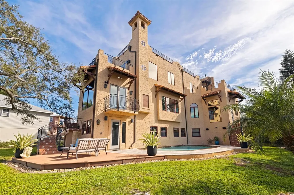 1815 Bayou Grande Boulevard NE St Petersburg FL 33703