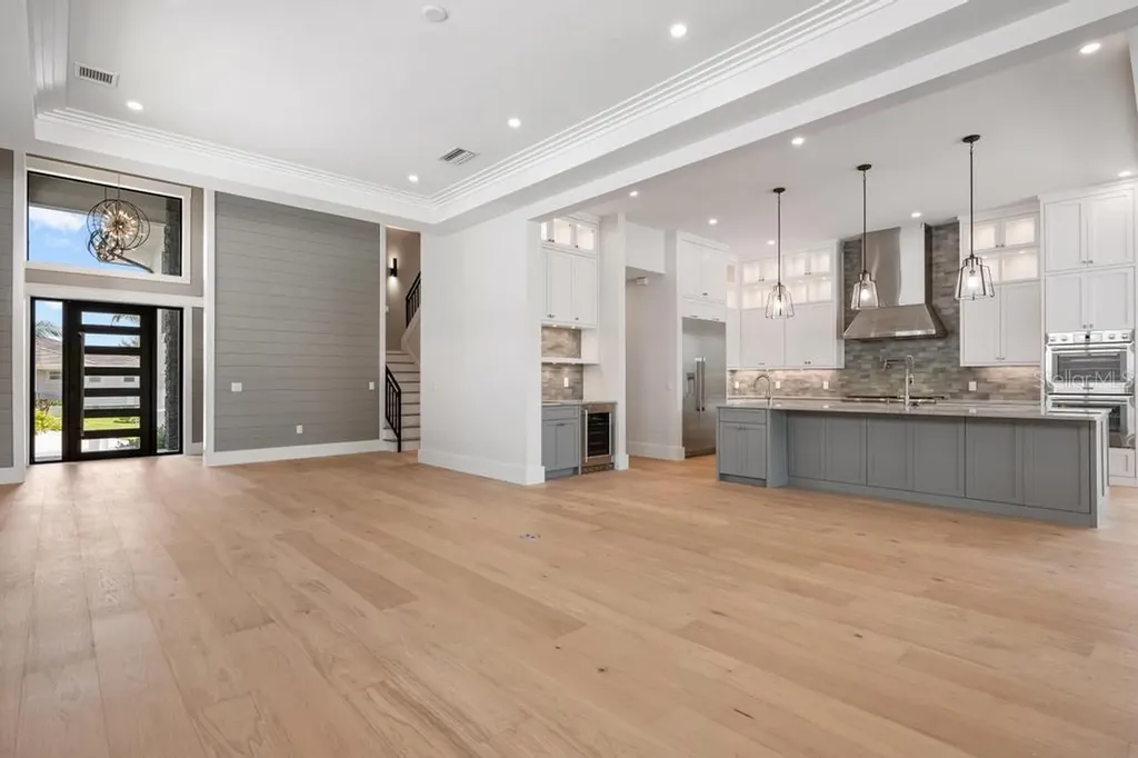 527 Venice Lane Sarasota FL 34242