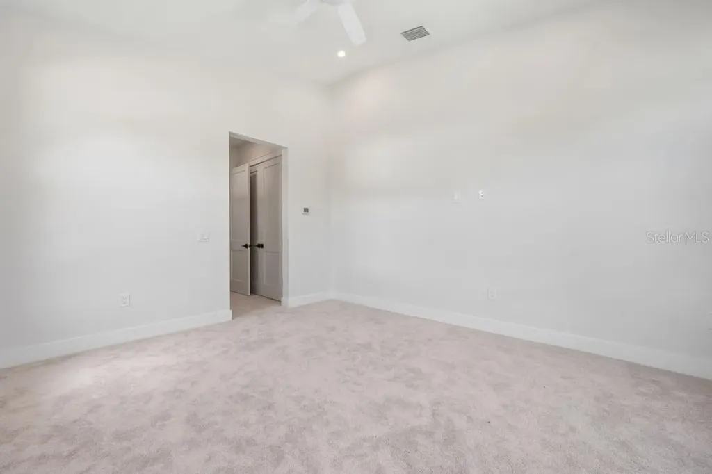 527 Venice Lane Sarasota FL 34242