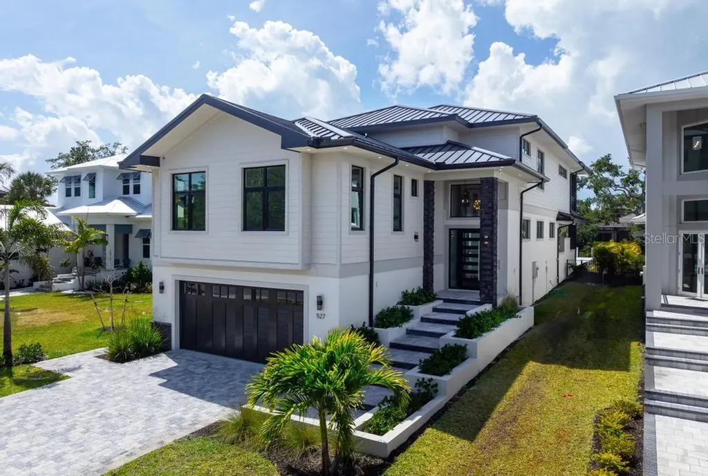 527 Venice Lane Sarasota FL 34242