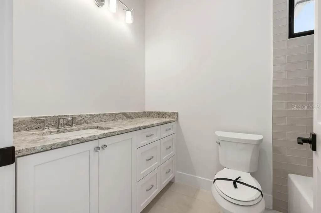 527 Venice Lane Sarasota FL 34242
