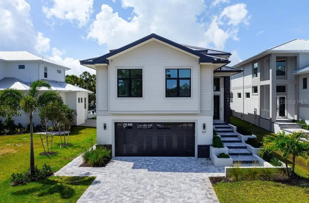 527 Venice Lane Sarasota FL 34242