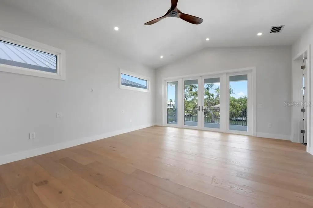 527 Venice Lane Sarasota FL 34242