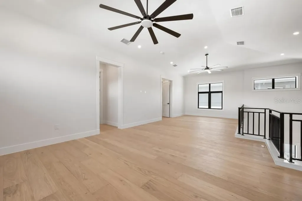 527 Venice Lane Sarasota FL 34242