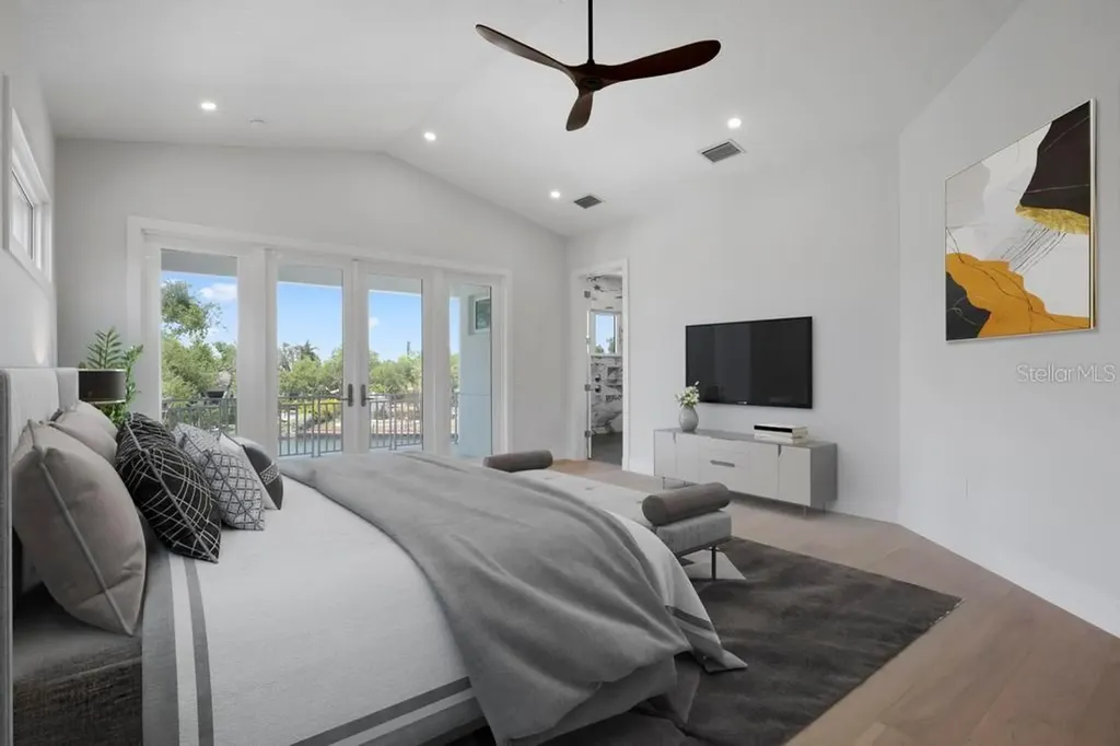 527 Venice Lane Sarasota FL 34242