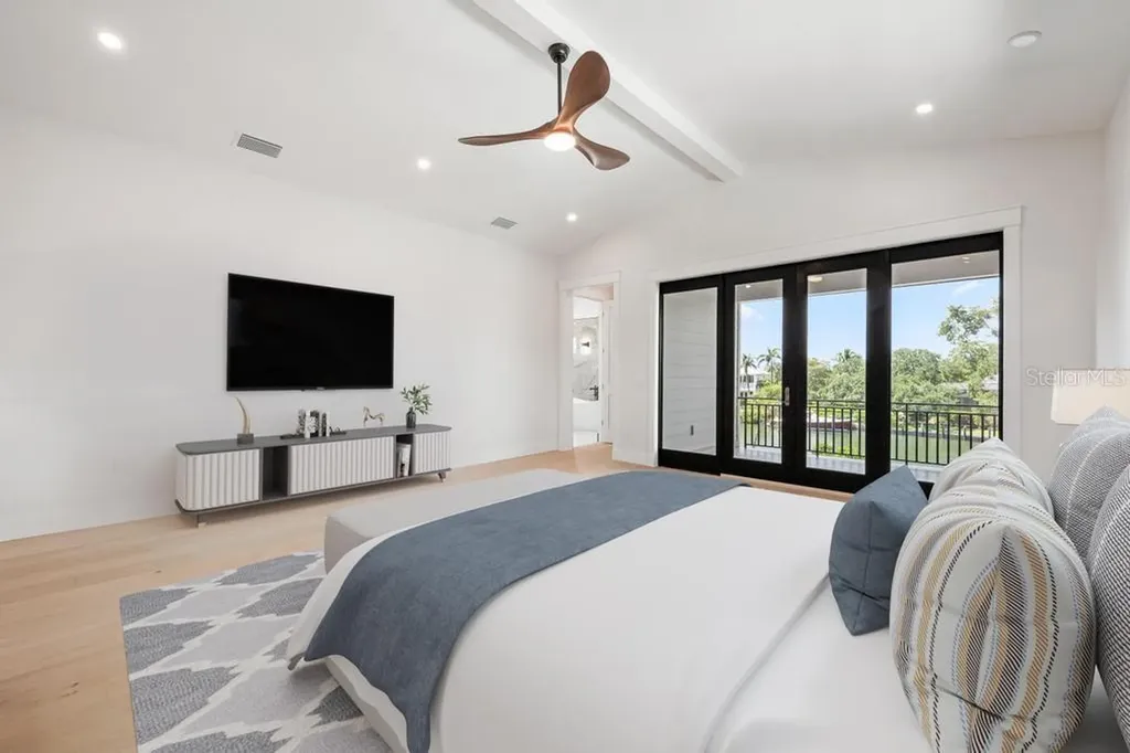 527 Venice Lane Sarasota FL 34242