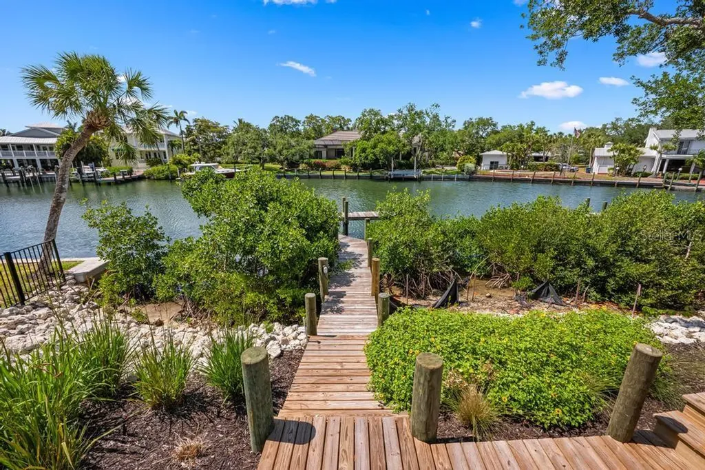 527 Venice Lane Sarasota FL 34242
