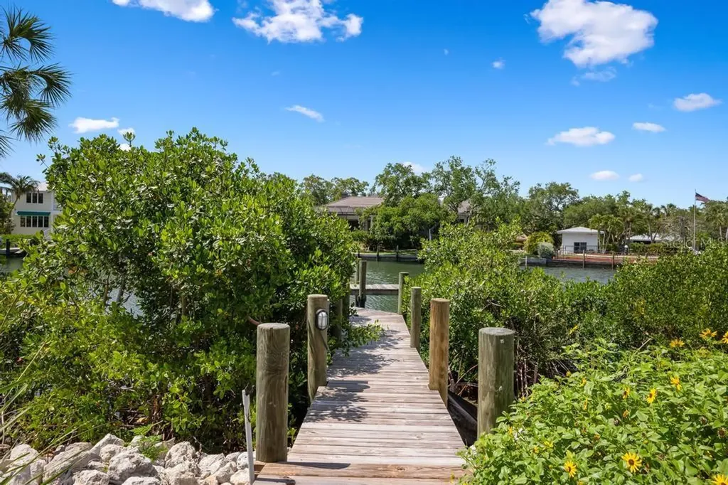 527 Venice Lane Sarasota FL 34242