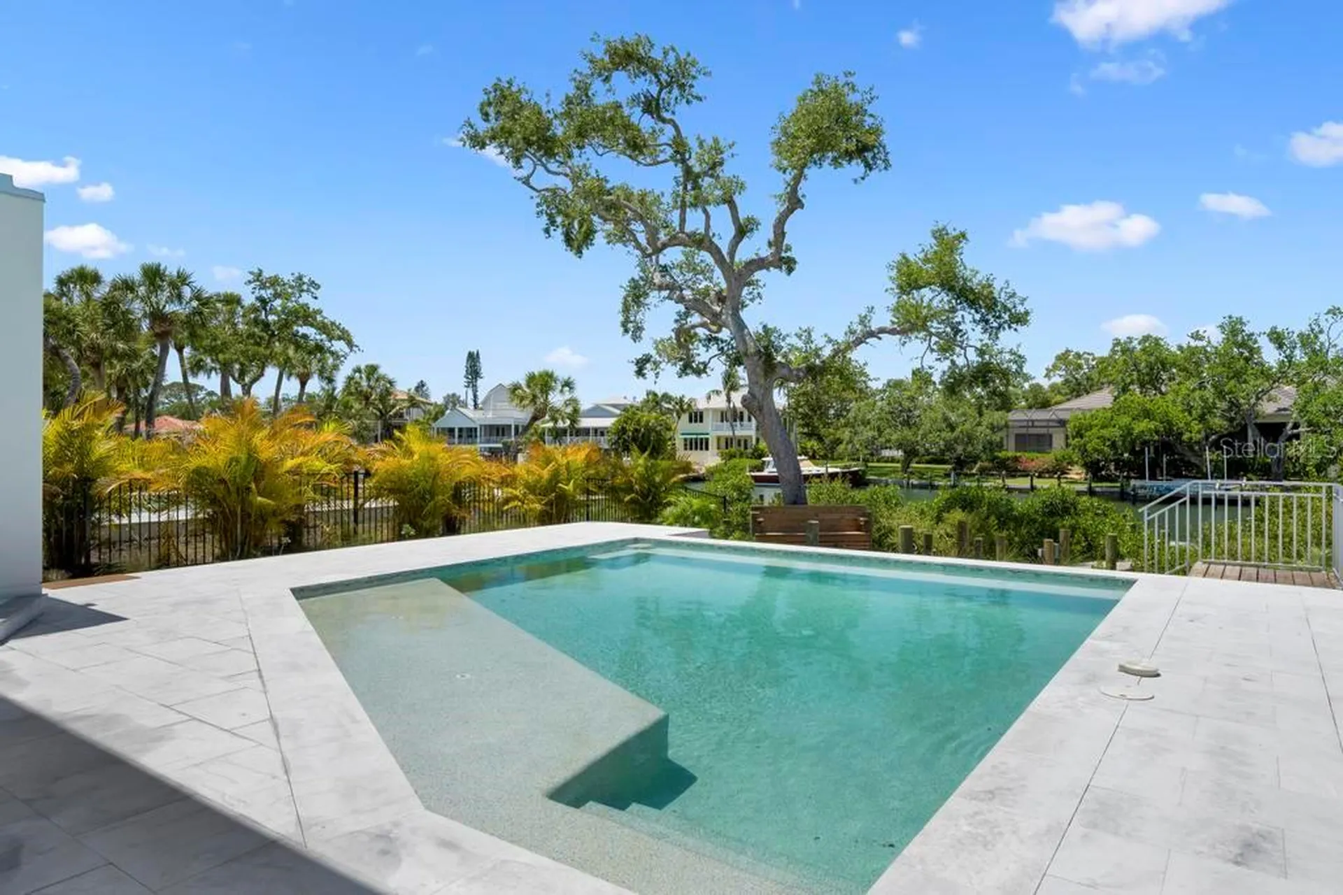 527 Venice Lane Sarasota FL 34242