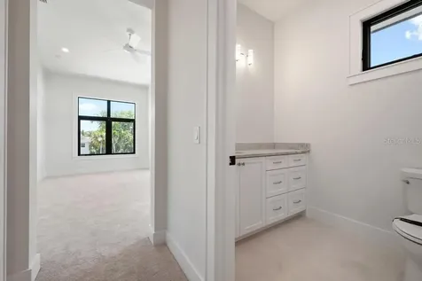 527 Venice Lane Sarasota FL 34242