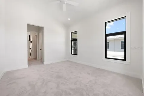 527 Venice Lane Sarasota FL 34242