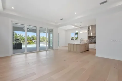 527 Venice Lane Sarasota FL 34242