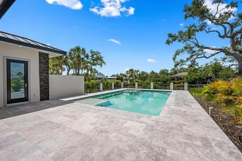 527 Venice Lane Sarasota FL 34242