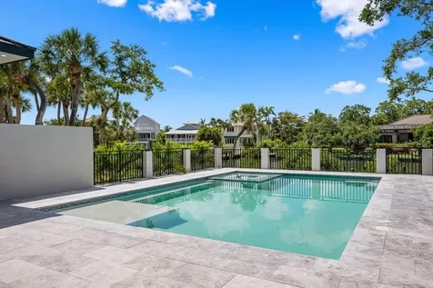 527 Venice Lane Sarasota FL 34242