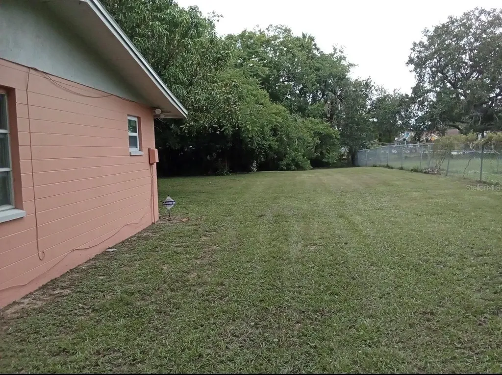 555 Oak Street Daytona Beach FL 32114