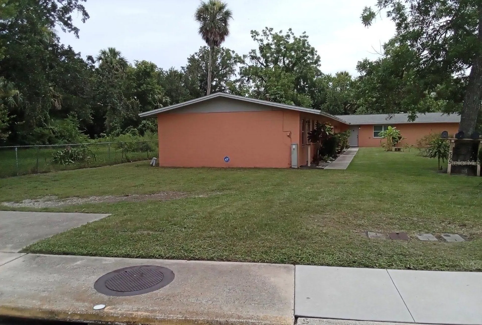 555 Oak Street Daytona Beach FL 32114