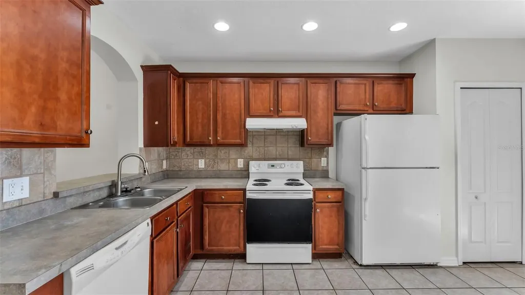 12403 Foxmoor Peak Drive Riverview FL 33579