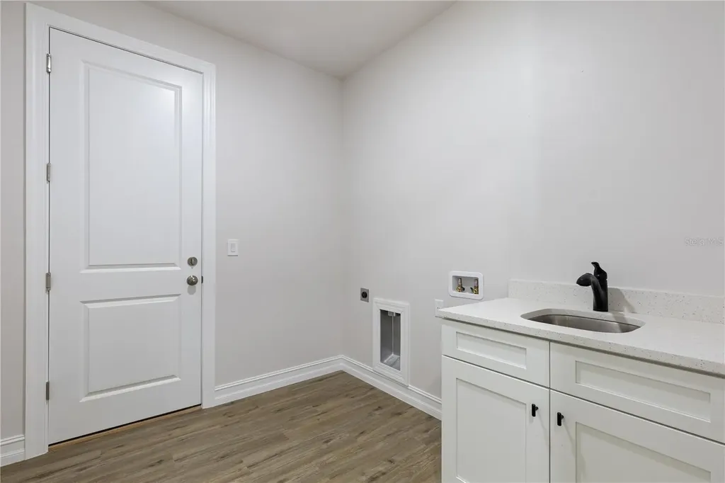 521 NW 5th Street Cape Coral FL 33993