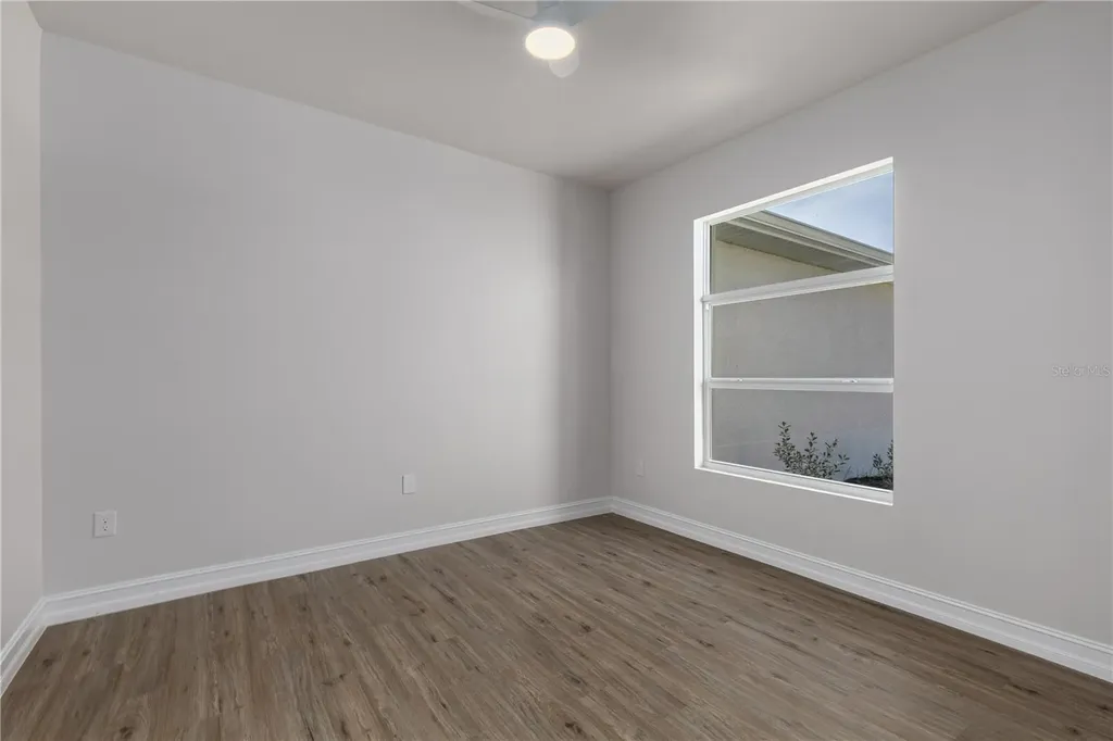 521 NW 5th Street Cape Coral FL 33993