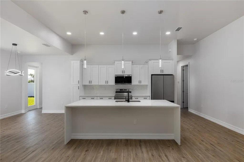 521 NW 5th Street Cape Coral FL 33993