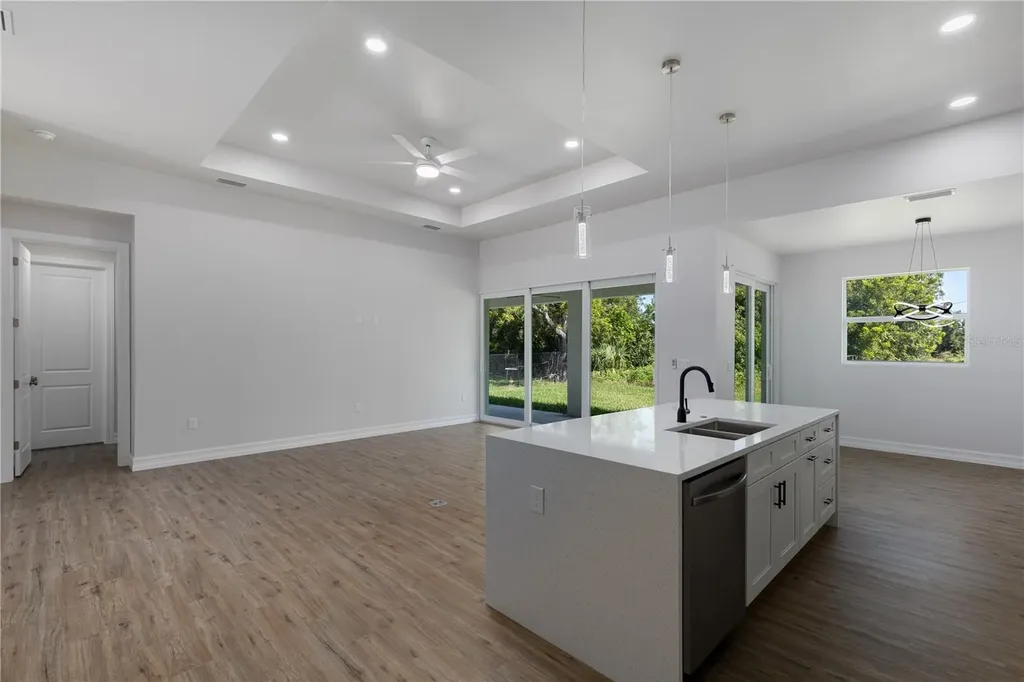 521 NW 5th Street Cape Coral FL 33993