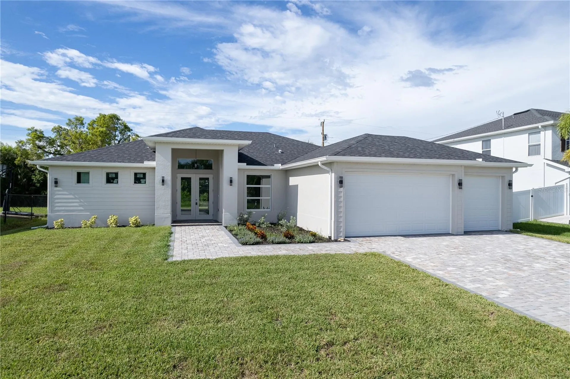 521 NW 5th Street Cape Coral FL 33993