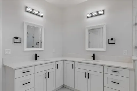 521 NW 5th Street Cape Coral FL 33993