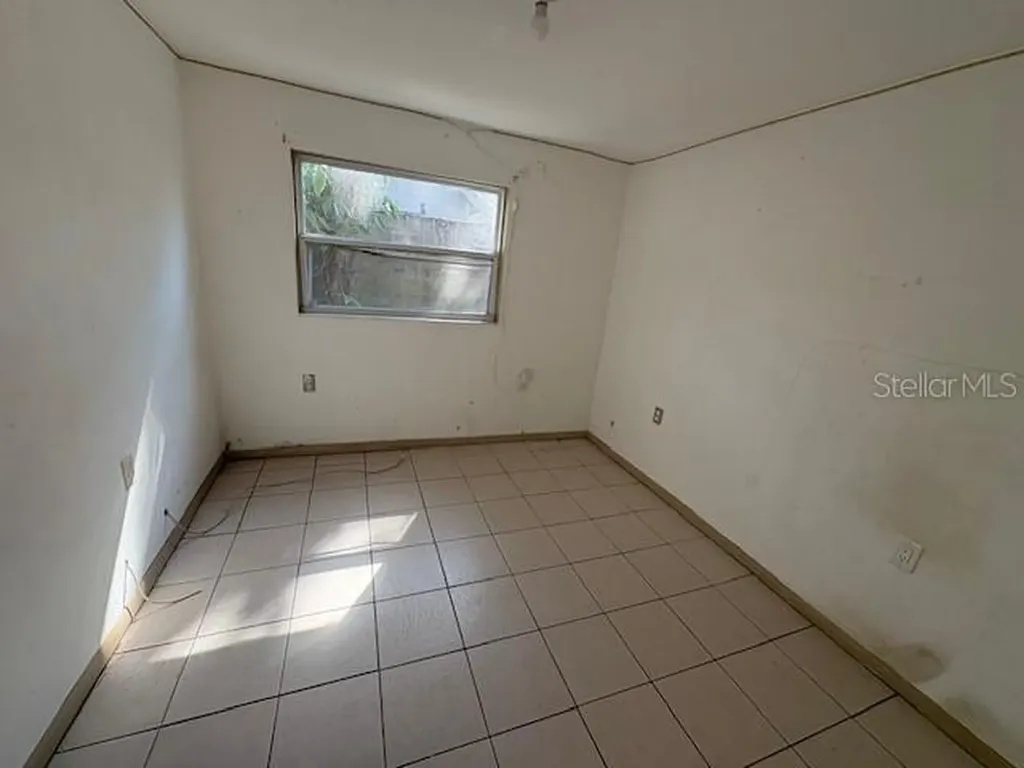 1672 10th Street Sarasota FL 34236