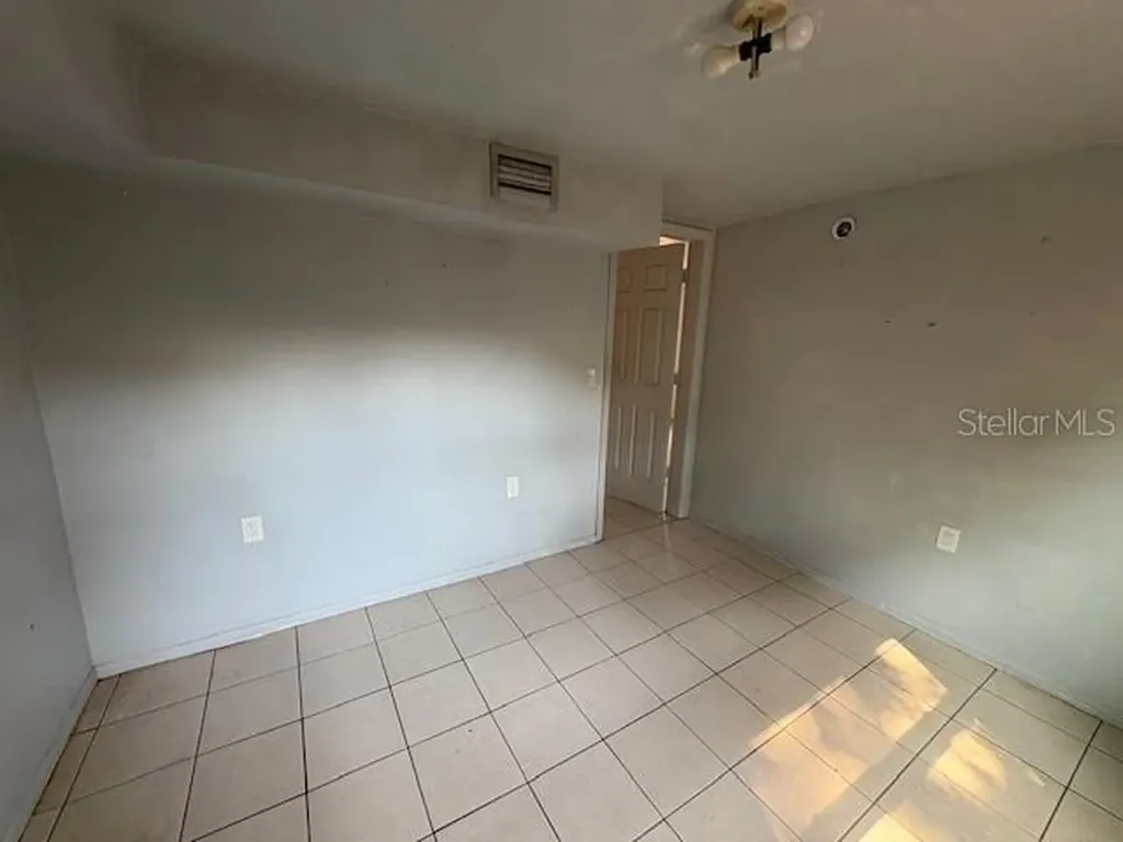 1672 10th Street Sarasota FL 34236