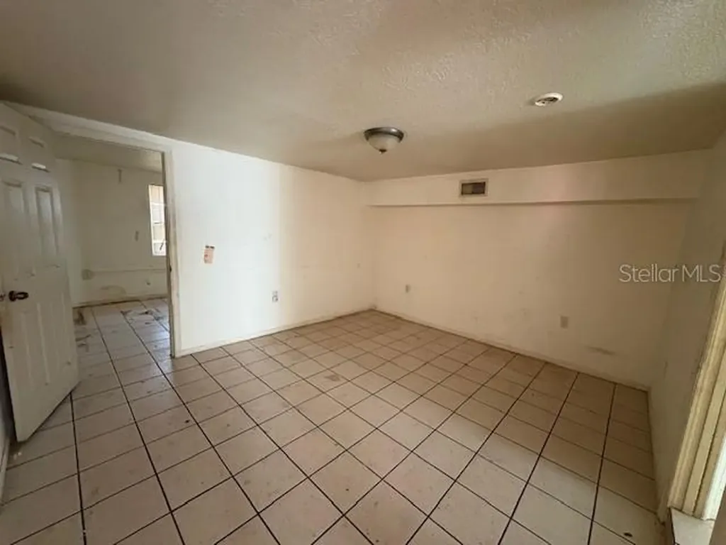 1672 10th Street Sarasota FL 34236