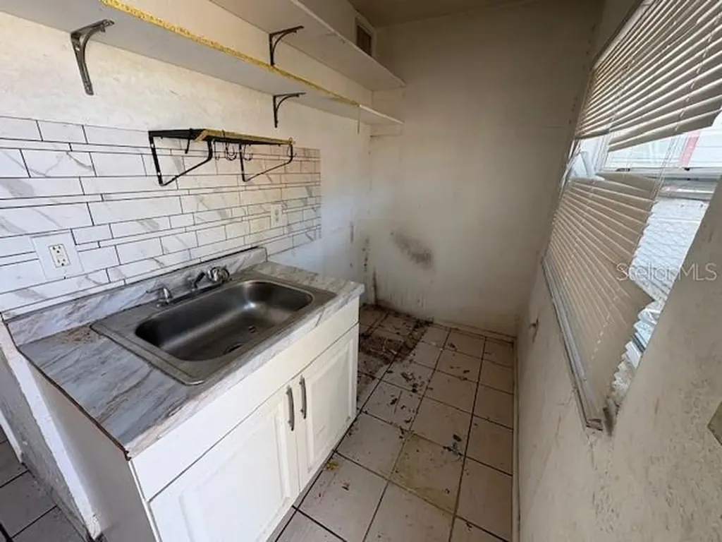 1672 10th Street Sarasota FL 34236